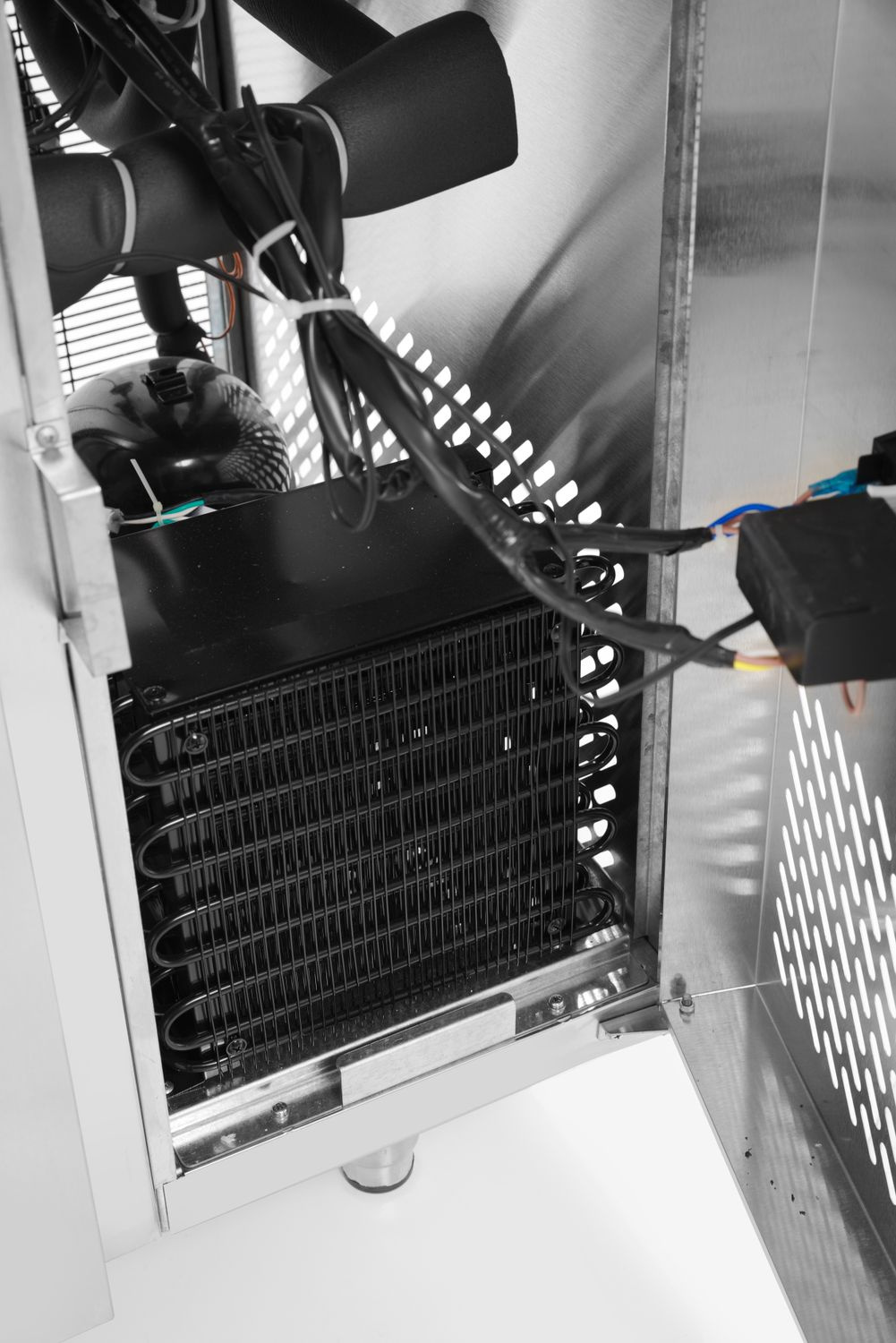 Masă frigorifică cu 4 sertare și unități laterale | ARKTIC 233764