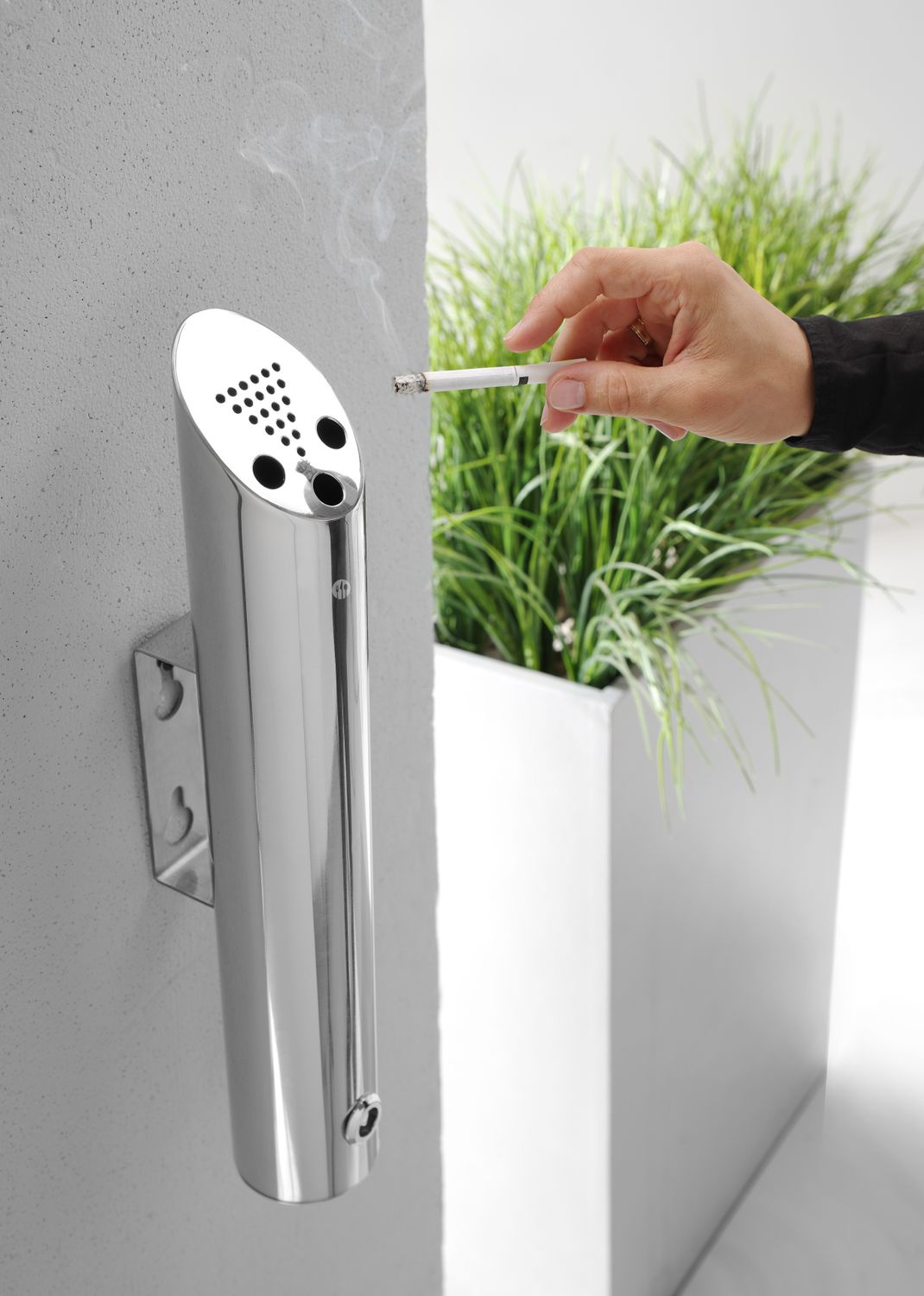 Scrumieră de perete HENDI 440216