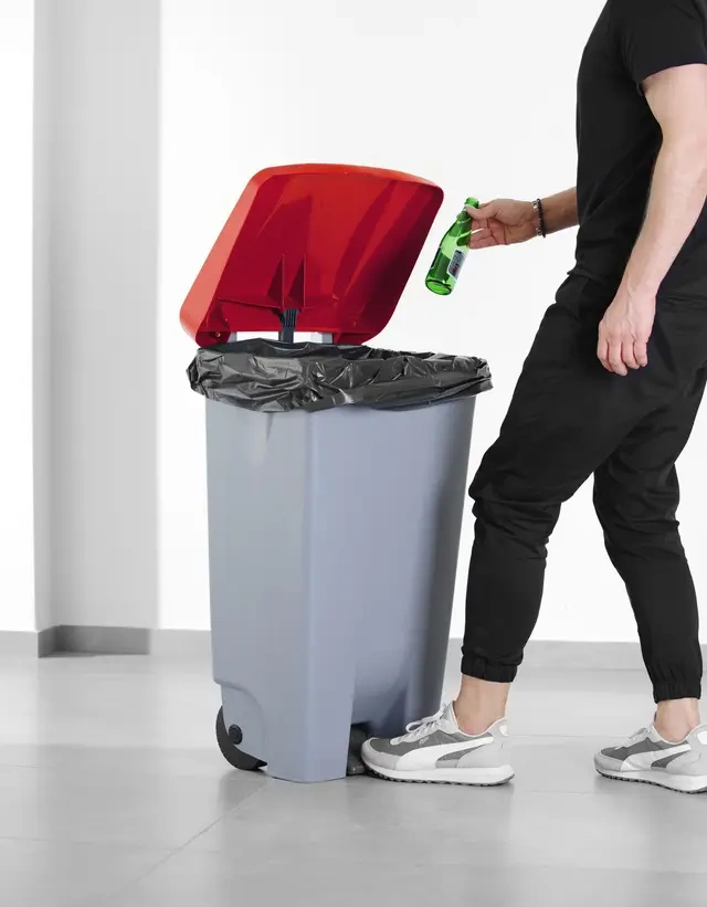 Capac pentru coș de gunoi 120 l, roșu | HENDI 873496