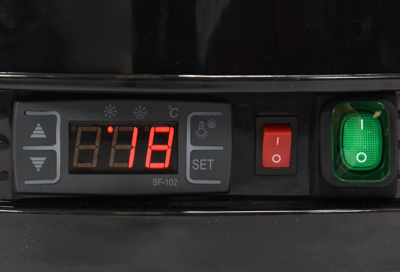 73 l vitrină frigorifică rotundă YATO YG-05090