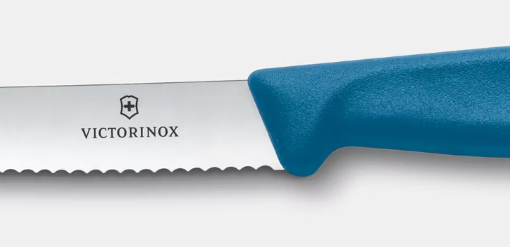 Swiss Classic cuțit zimțat pentru legume și fructe portocaliu lung. lame 11 cm | VICTORINOX 6.7836.L119