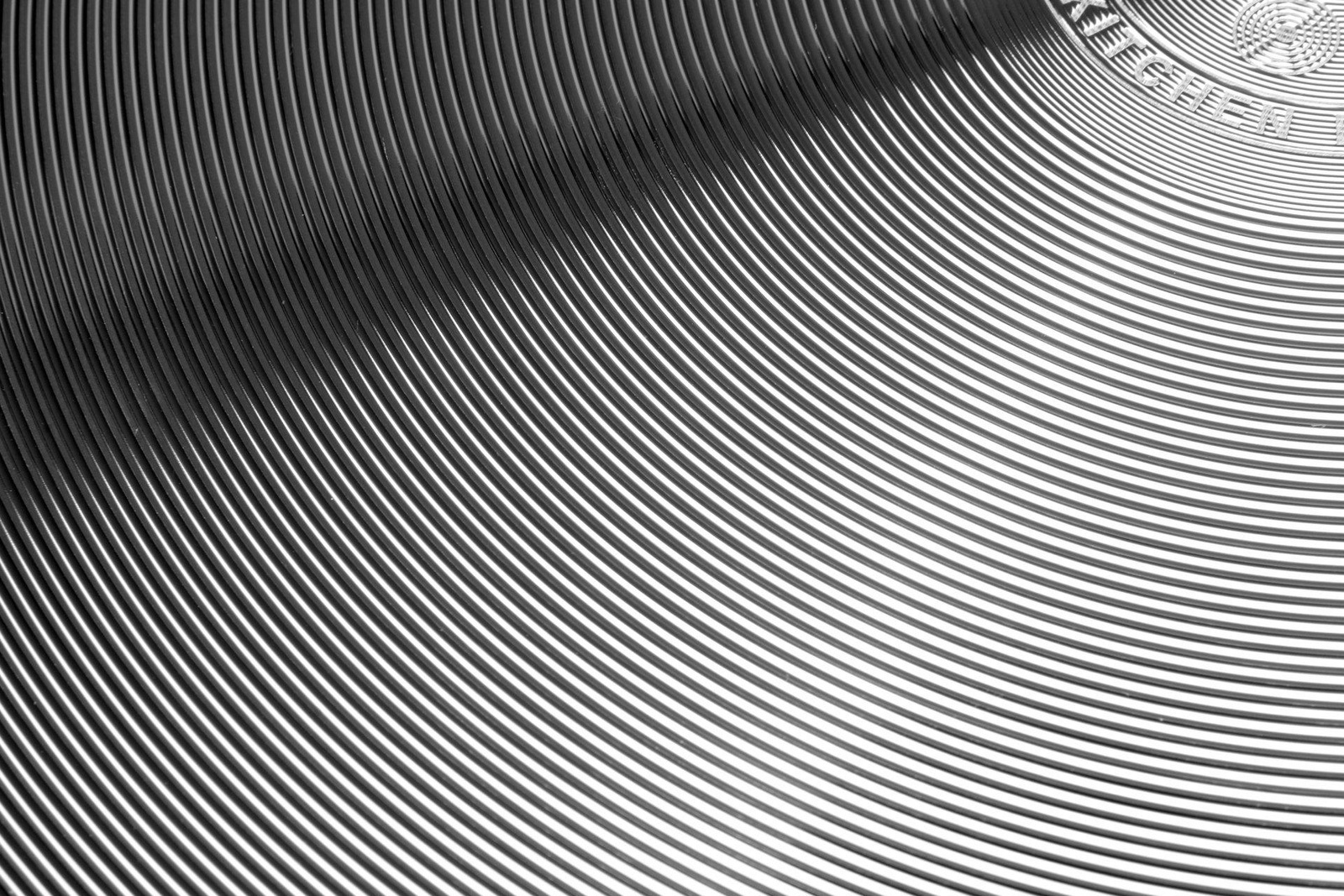 Tigaie din aluminiu cu strat teflonat PLATINUM PLUS | YATO YG-00133