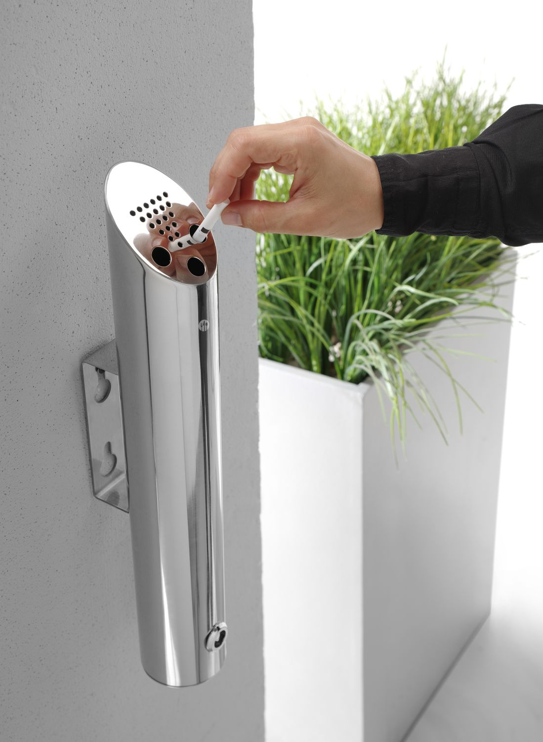 Scrumieră de perete HENDI 440216