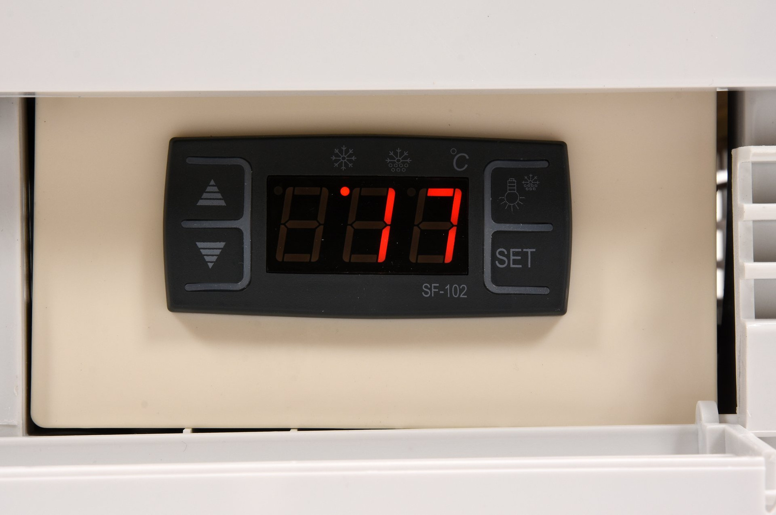 Vitrină frigorifică 78 l alb | YATO YG-05055